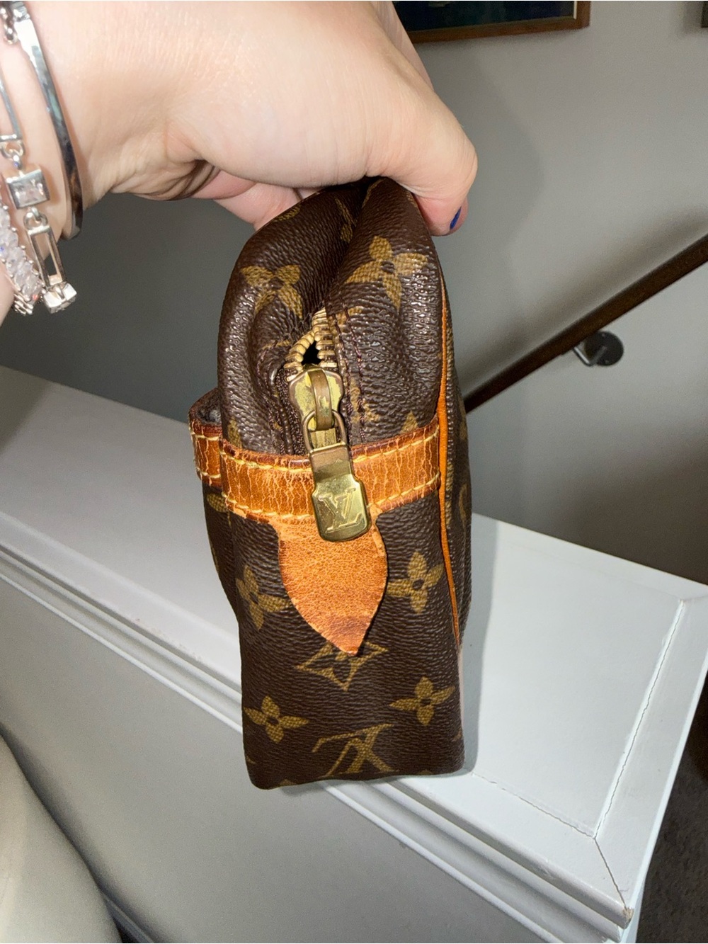 Louis Vuitton Brown Monogram Canvas Toiletry/Travel Pouch with Tan Trim - Picture 4 of 10